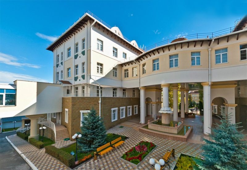 Санаторий Долина Нарзанов (РЖД) 4* в городе Кисловодск - заказ тура